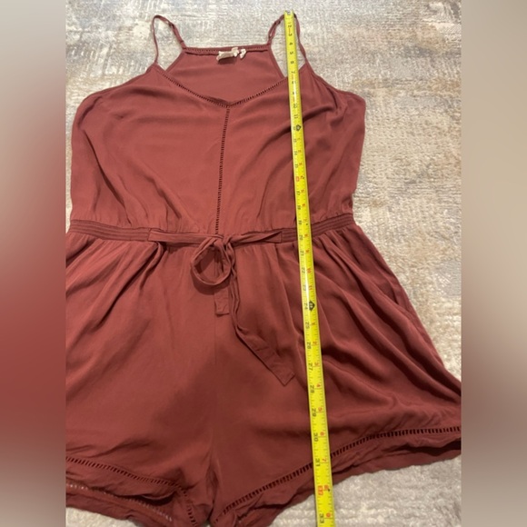 Anthropologie Lilka Nelisa Burgundy Wine Ladder Lace Detail Tank Romper Size LP - Picture 9 of 11
